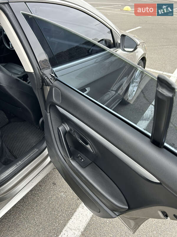 Купе Volkswagen CC / Passat CC 2012 в Києві