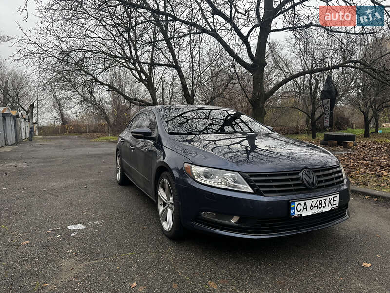 Купе Volkswagen CC / Passat CC 2012 в Киеве