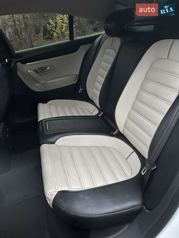 Купе Volkswagen CC / Passat CC 2011 в Белгороде-Днестровском