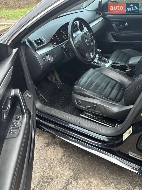 Купе Volkswagen CC / Passat CC 2011 в Киеве