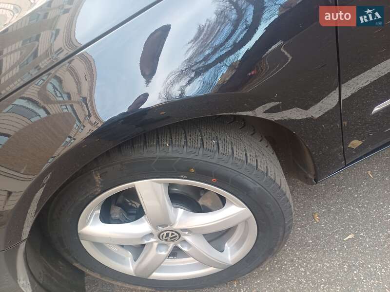 Купе Volkswagen CC / Passat CC 2012 в Києві