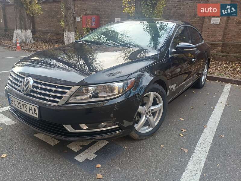 Купе Volkswagen CC / Passat CC 2012 в Києві