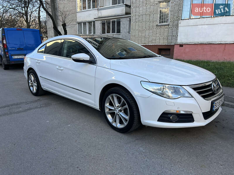 Купе Volkswagen CC / Passat CC 2010 в Львові