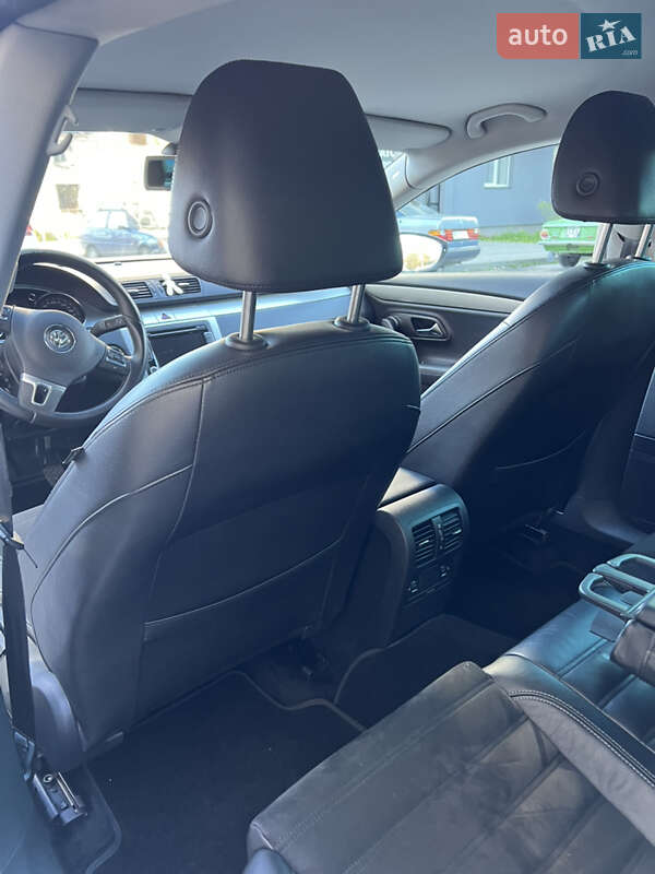 Купе Volkswagen CC / Passat CC 2010 в Львові