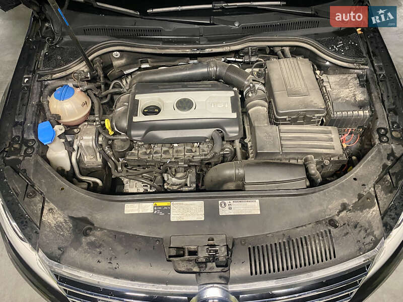 Купе Volkswagen CC / Passat CC 2016 в Киеве