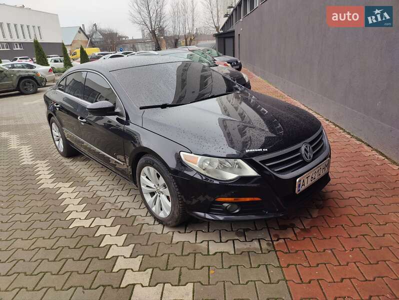 Купе Volkswagen CC / Passat CC 2009 в Чернівцях
