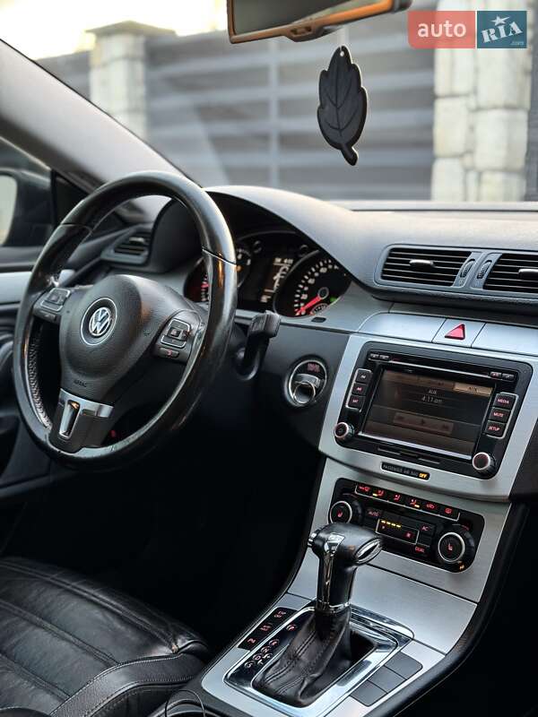 Купе Volkswagen CC / Passat CC 2010 в Львові