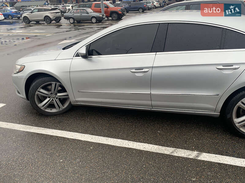 Купе Volkswagen CC / Passat CC 2012 в Киеве