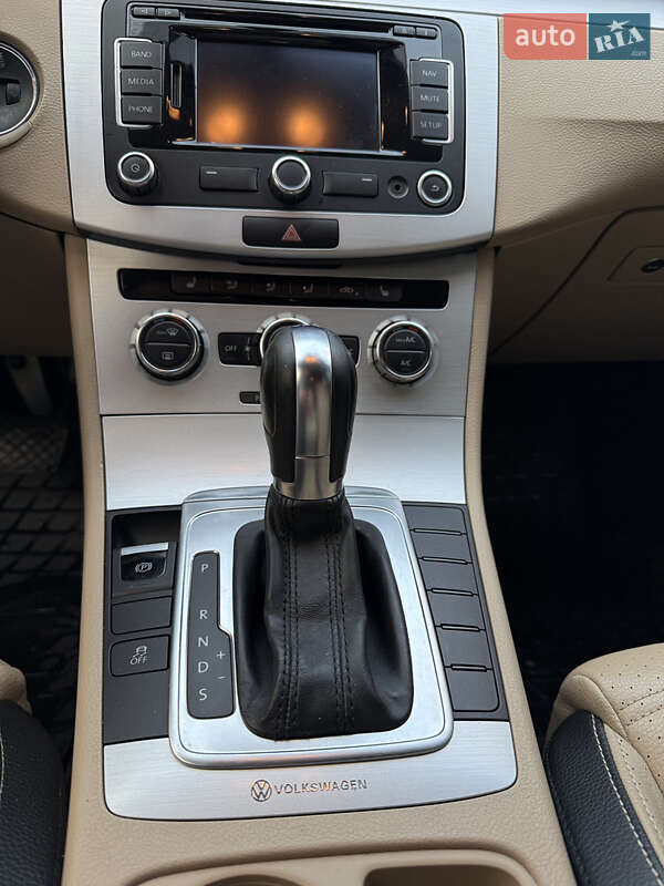 Купе Volkswagen CC / Passat CC 2014 в Кам'янському