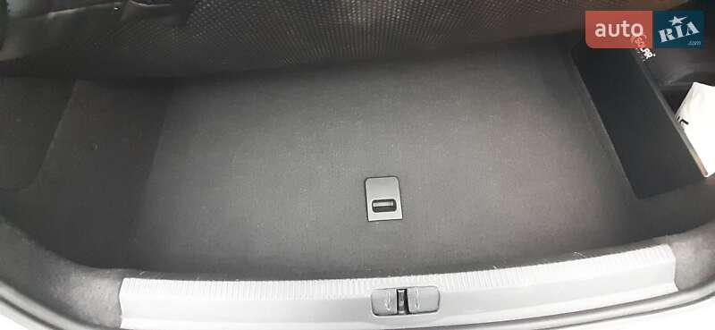 Купе Volkswagen CC / Passat CC 2010 в Чернігові