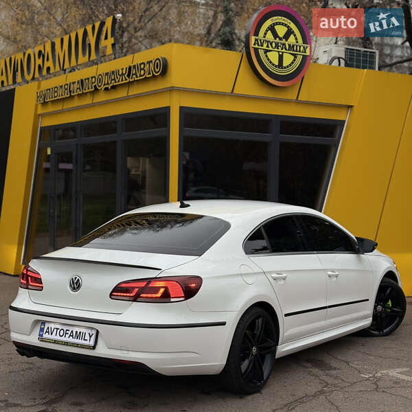 Купе Volkswagen CC / Passat CC 2014 в Киеве