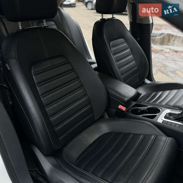 Купе Volkswagen CC / Passat CC 2014 в Киеве