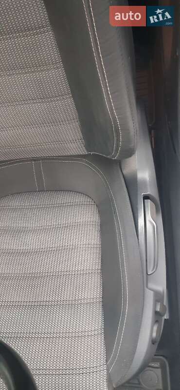 Купе Volkswagen CC / Passat CC 2010 в Чернігові