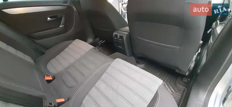 Купе Volkswagen CC / Passat CC 2010 в Чернігові