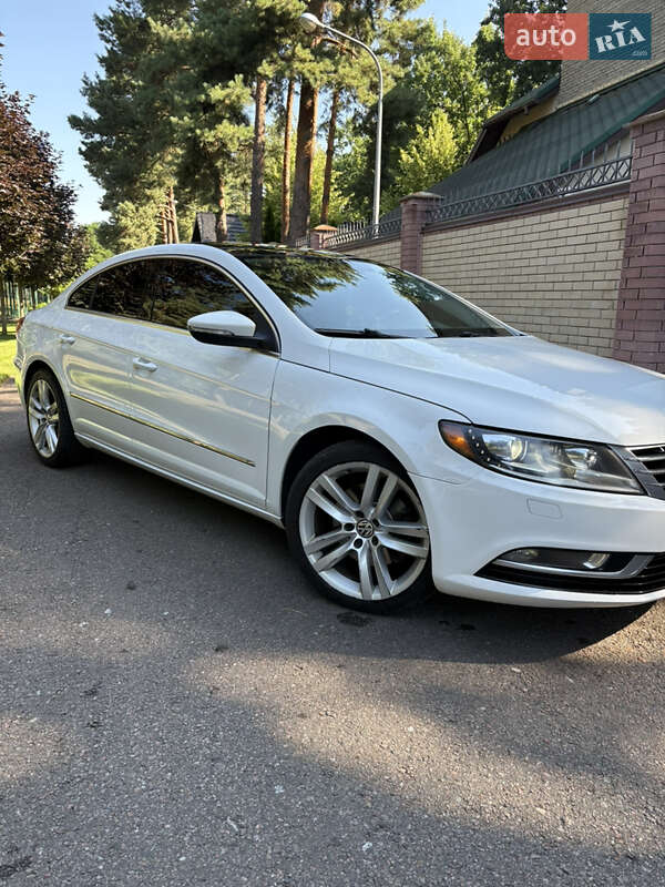 Купе Volkswagen CC / Passat CC 2014 в Києві