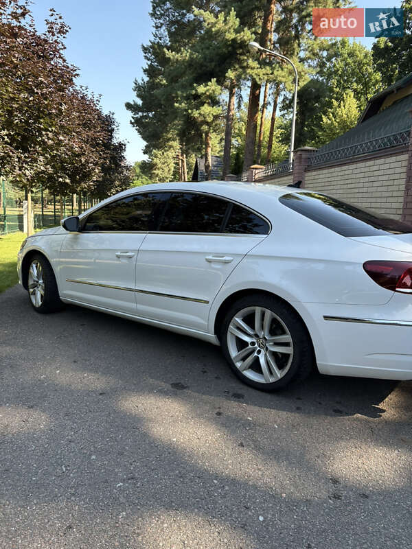 Купе Volkswagen CC / Passat CC 2014 в Києві