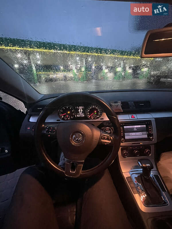 Купе Volkswagen CC / Passat CC 2009 в Києві