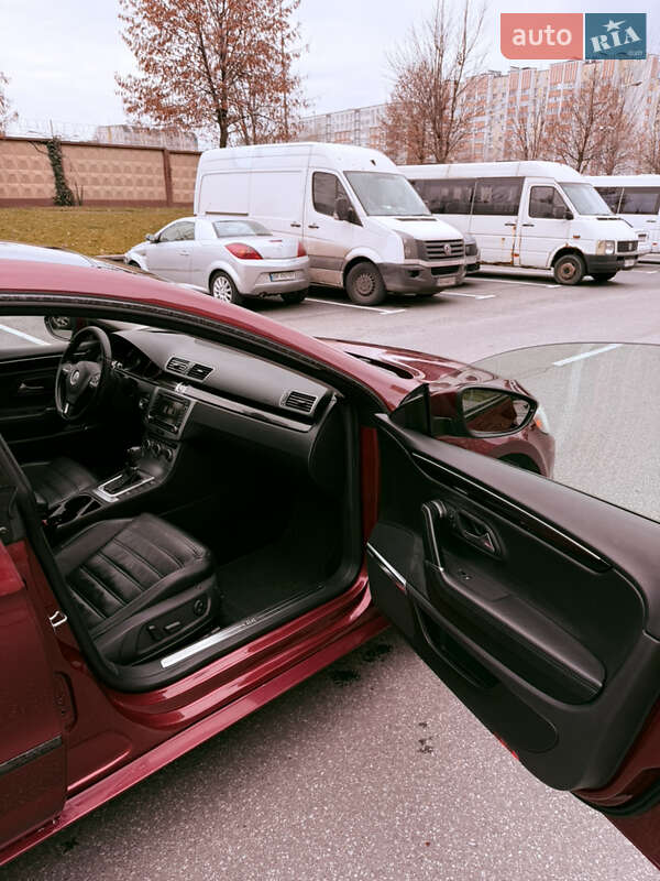 Купе Volkswagen CC / Passat CC 2013 в Киеве