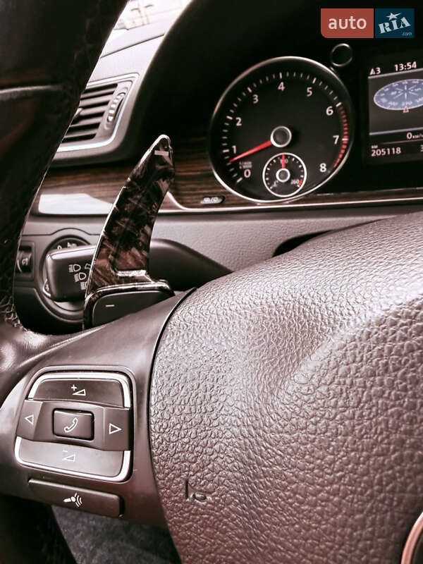 Купе Volkswagen CC / Passat CC 2013 в Киеве