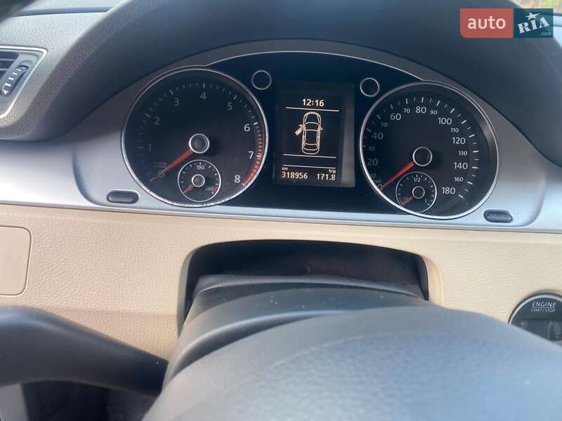 Купе Volkswagen CC / Passat CC 2011 в Обухове