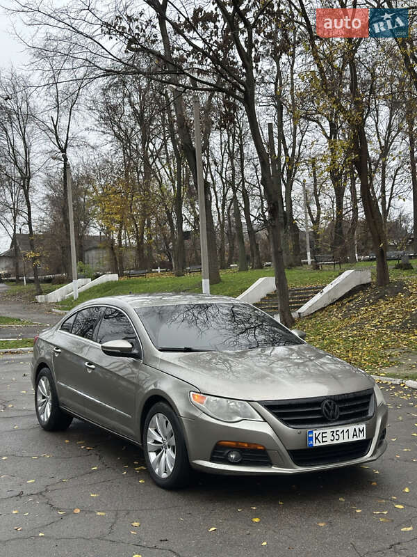 Купе Volkswagen CC / Passat CC 2011 в Каменском