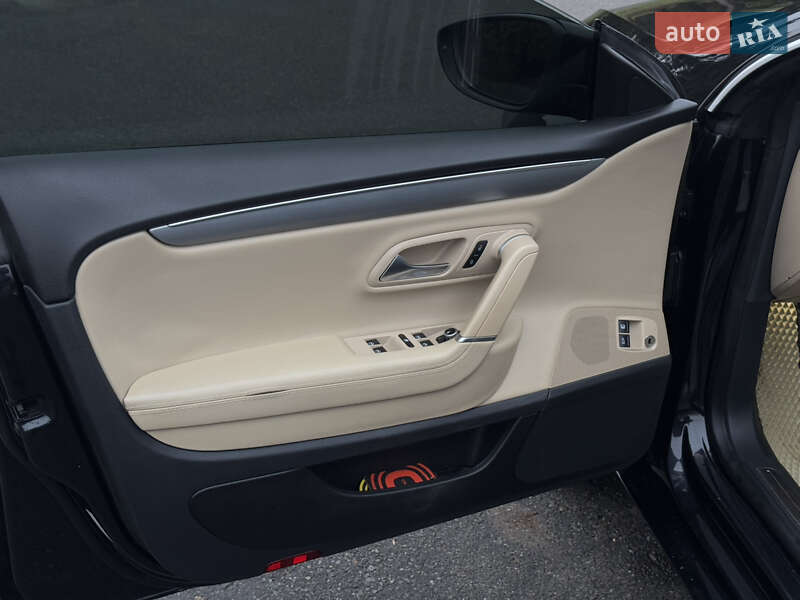 Купе Volkswagen CC / Passat CC 2012 в Тернополі