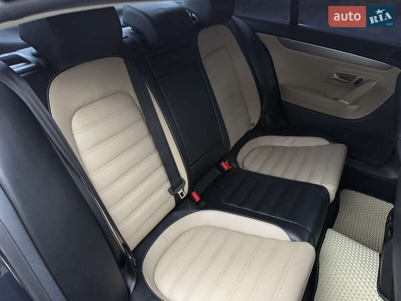 Купе Volkswagen CC / Passat CC 2012 в Тернополі