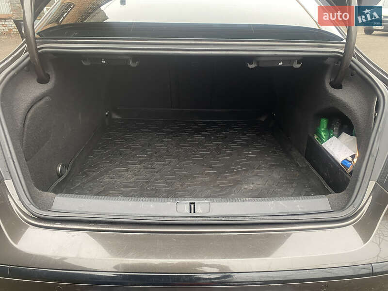 Купе Volkswagen CC / Passat CC 2012 в Киеве