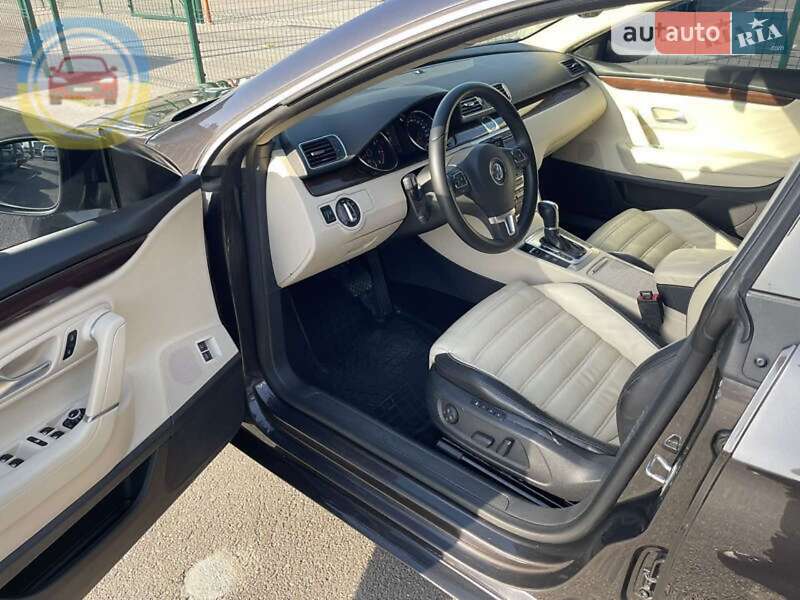 Купе Volkswagen CC / Passat CC 2012 в Киеве