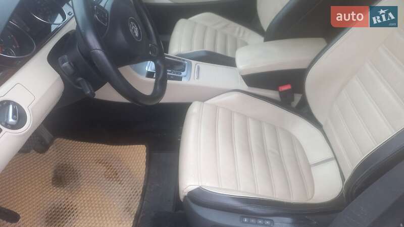 Купе Volkswagen CC / Passat CC 2012 в Киеве