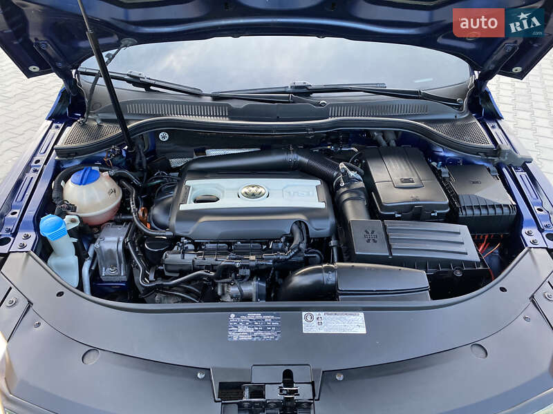Купе Volkswagen CC / Passat CC 2010 в Хмельницькому