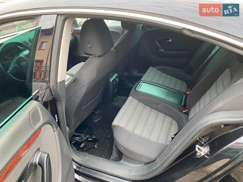 Купе Volkswagen CC / Passat CC 2010 в Тячеві
