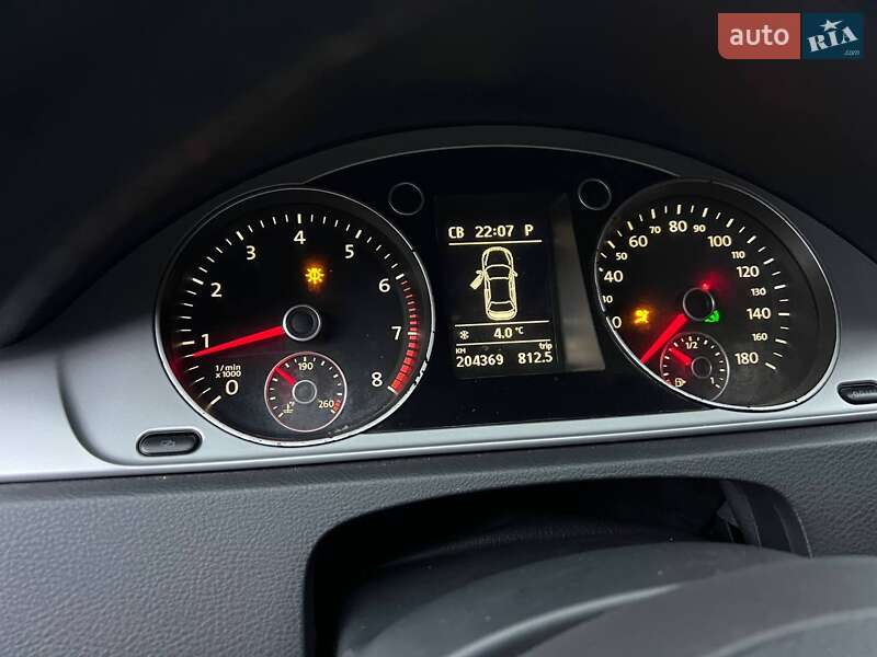 Купе Volkswagen CC / Passat CC 2010 в Киеве