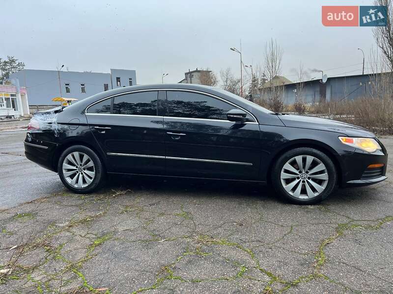 Купе Volkswagen CC / Passat CC 2010 в Киеве