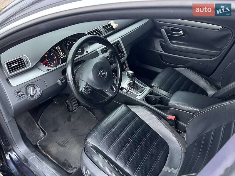 Купе Volkswagen CC / Passat CC 2010 в Киеве