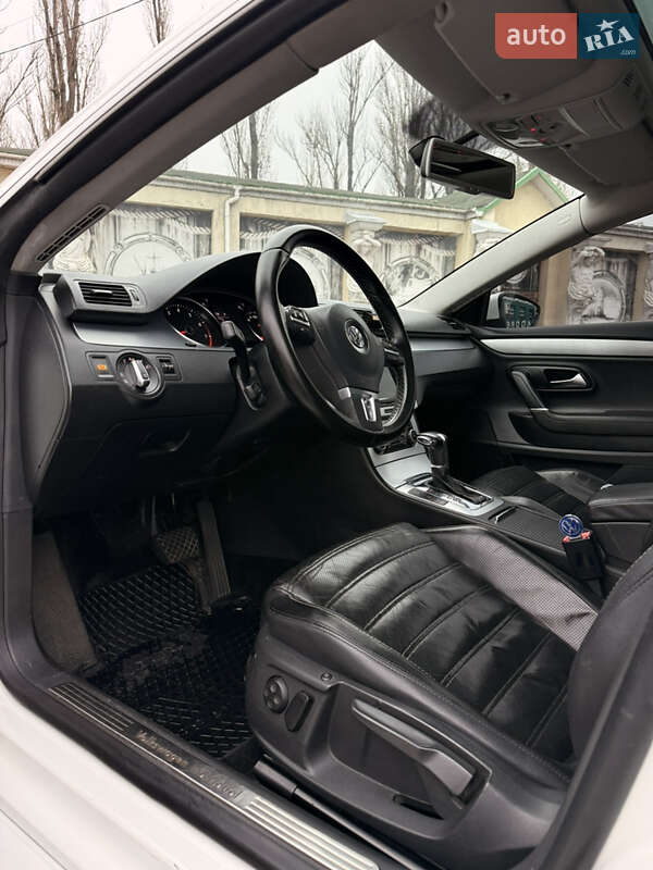 Купе Volkswagen CC / Passat CC 2010 в Киеве