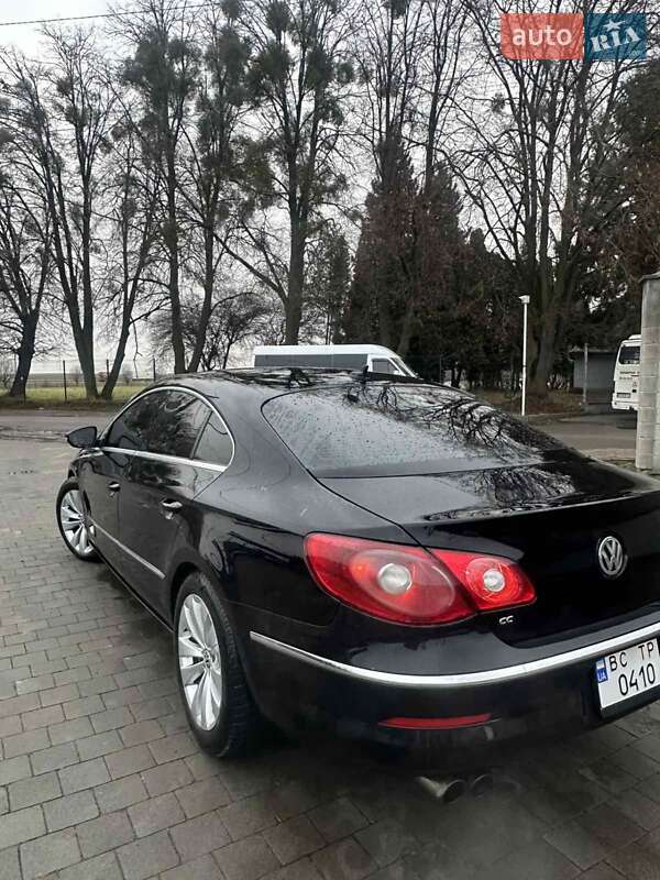 Купе Volkswagen CC / Passat CC 2011 в Львове