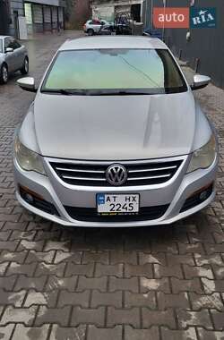 Купе Volkswagen CC / Passat CC 2009 в Коломиї