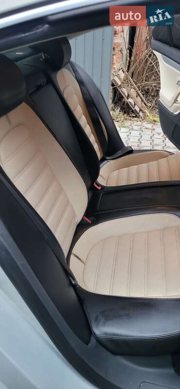 Купе Volkswagen CC / Passat CC 2009 в Коломые