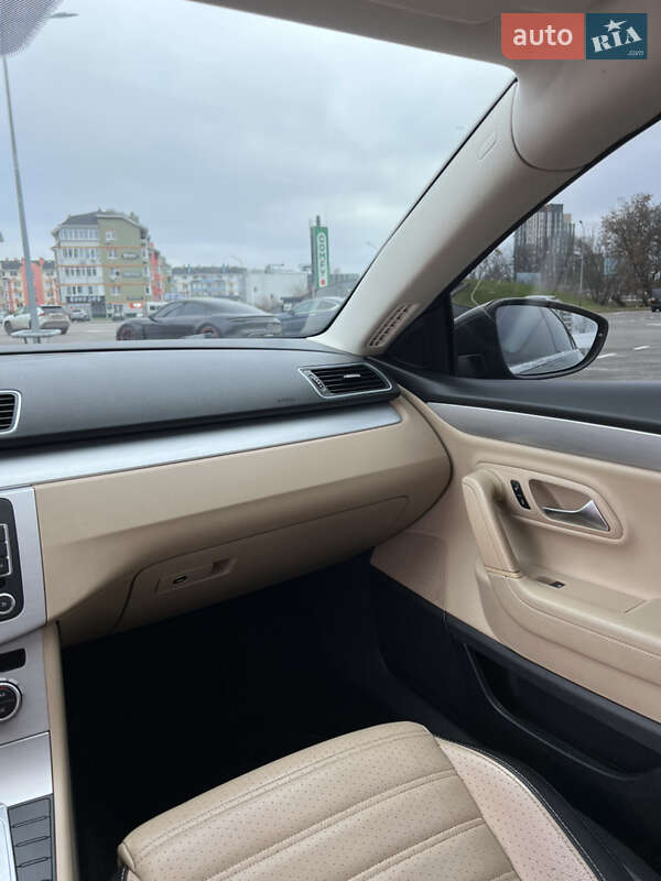 Купе Volkswagen CC / Passat CC 2014 в Киеве