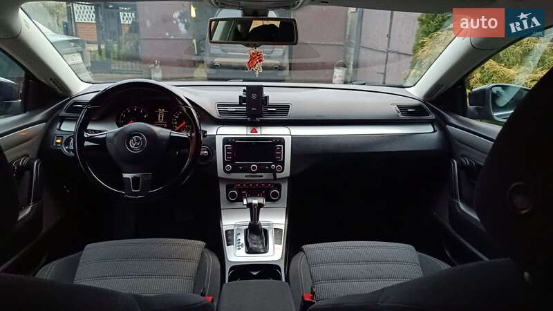 Купе Volkswagen CC / Passat CC 2010 в Виннице