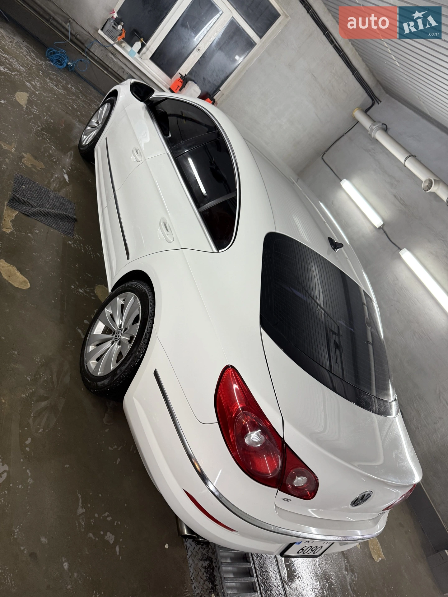 Volkswagen CC / Passat CC 2011 VIN WVWMN7AN2CE516096 фото оголошення 4 з 59