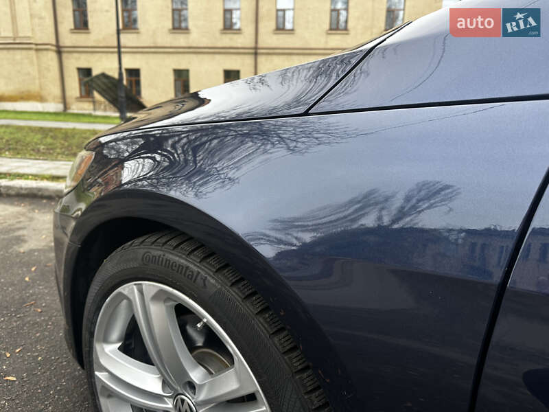 Купе Volkswagen CC / Passat CC 2012 в Николаеве