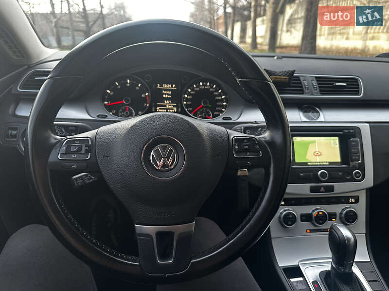 Купе Volkswagen CC / Passat CC 2012 в Николаеве