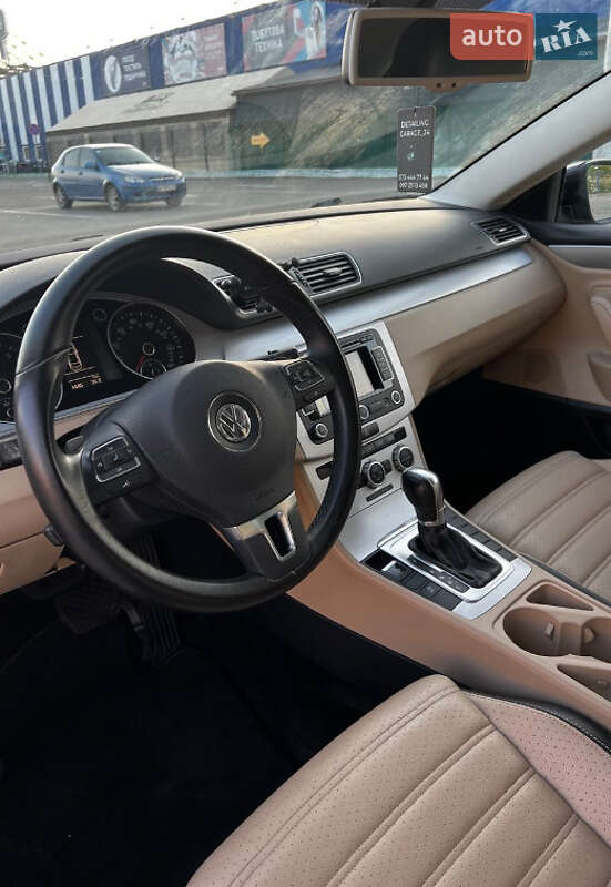 Купе Volkswagen CC / Passat CC 2013 в Тернополі