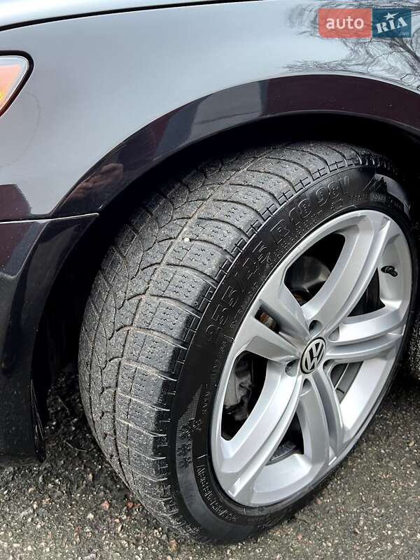 Купе Volkswagen CC / Passat CC 2012 в Валках