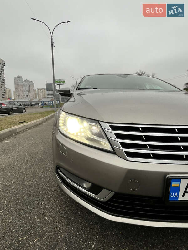 Купе Volkswagen CC / Passat CC 2012 в Києві
