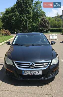 Купе Volkswagen CC / Passat CC 2010 в Львове