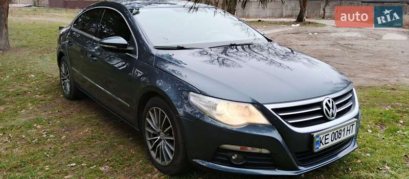 Купе Volkswagen CC / Passat CC 2011 в Дніпрі