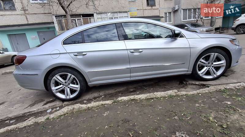 Купе Volkswagen CC / Passat CC 2012 в Южноукраинске